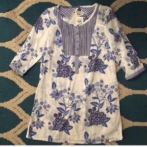 Anthropologie white and blue tunic top